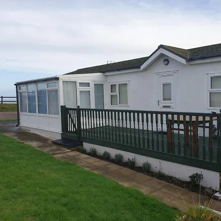 Ocean View 95 Hotel Trimingham Exterior photo